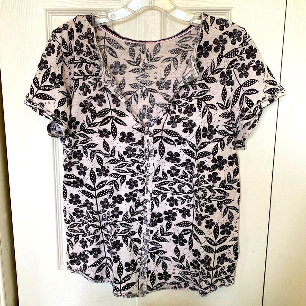 Excellent Condition Anthro Tee